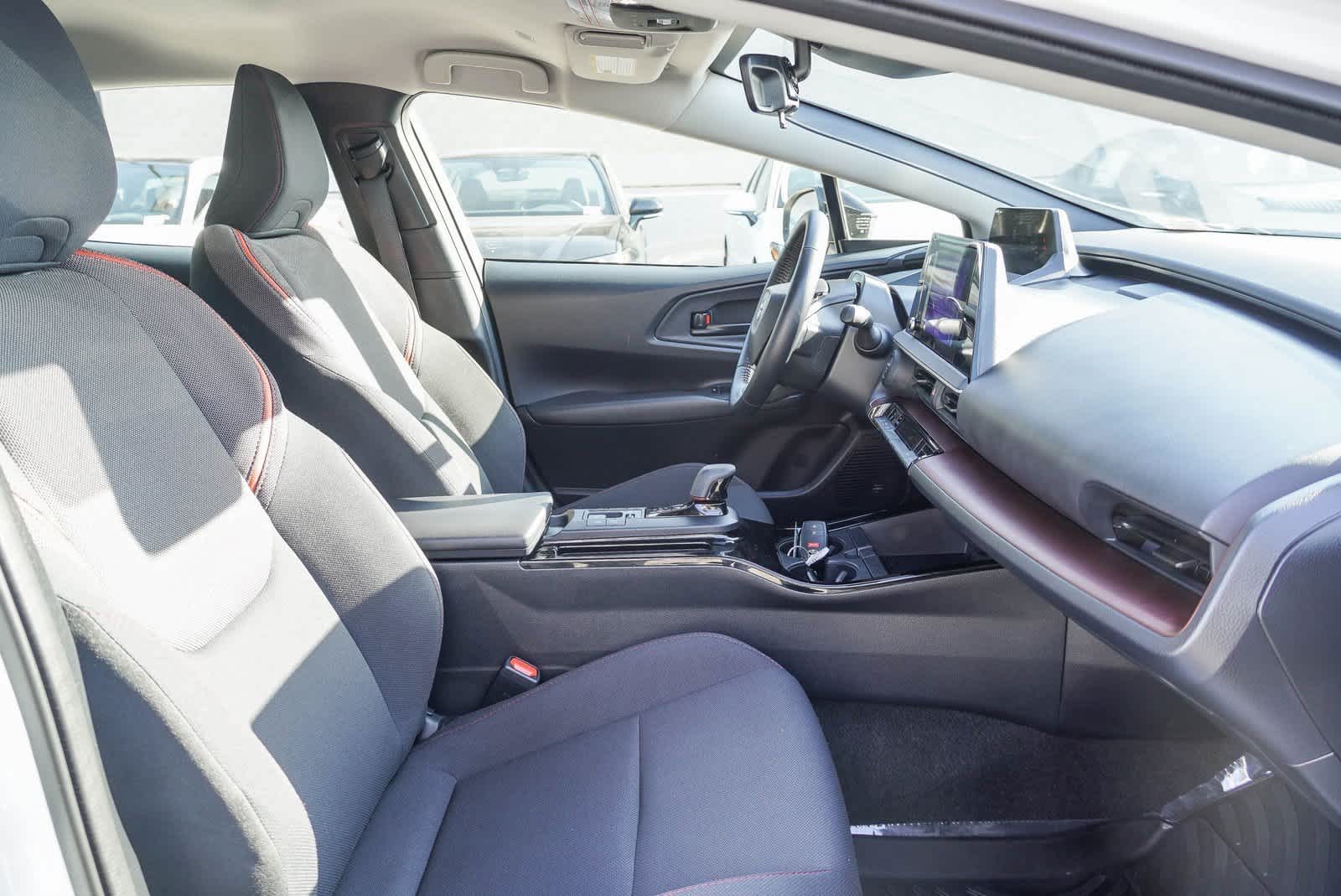 Thumbnail: 2024 Toyota Prius Prime - 18