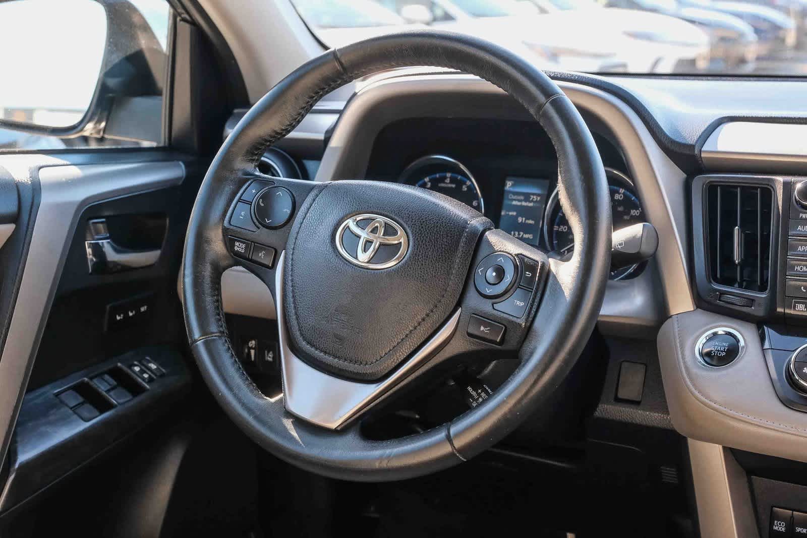 Thumbnail: 2017 Toyota RAV4 - 17