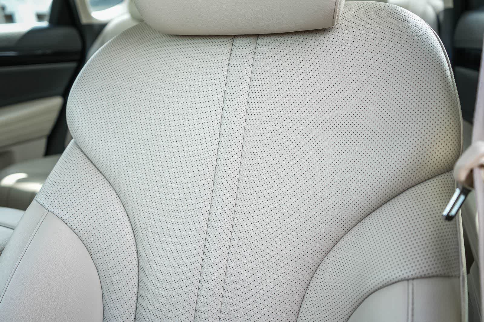 Thumbnail: 2022 Genesis G80 - 25