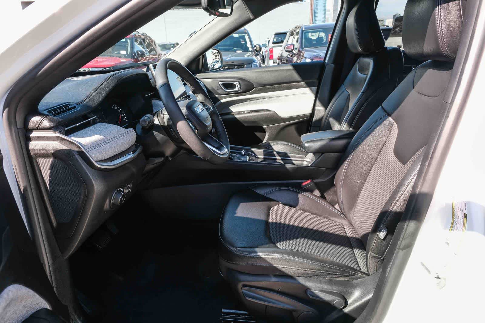Thumbnail: 2024 Jeep Compass - 19