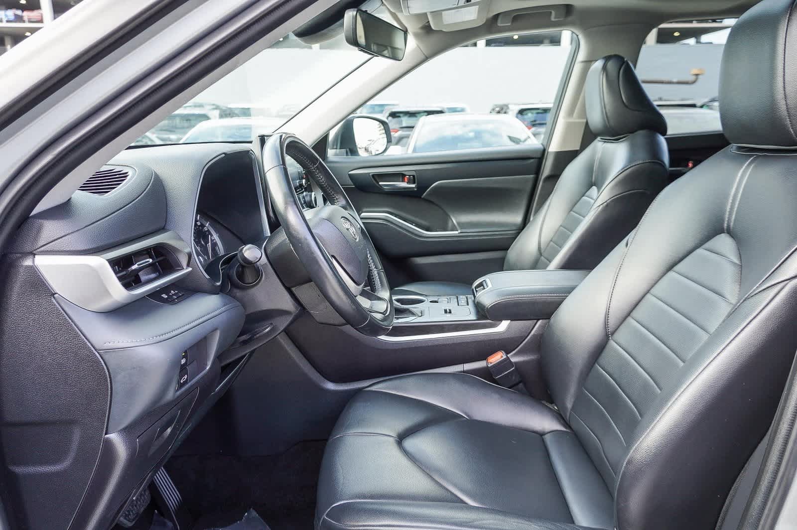 2022 Toyota Highlander XLE 21