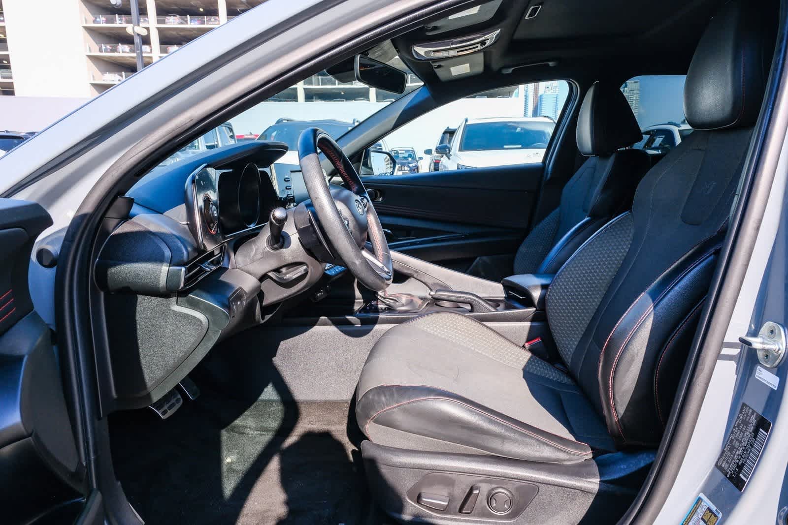 Thumbnail: 2022 Hyundai Elantra - 20