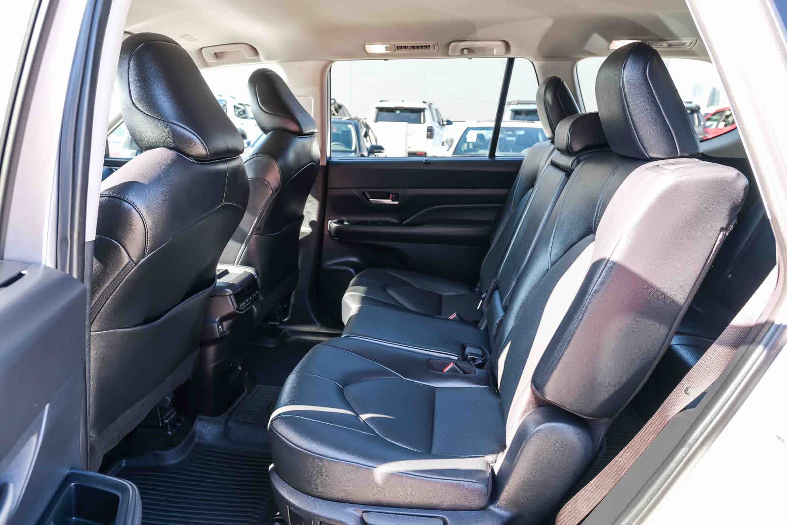 Thumbnail: 2026 Toyota Grand Highlander - 18