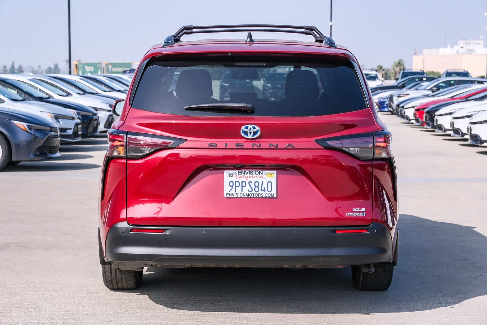 Thumbnail: 2024 Toyota Sienna - 5