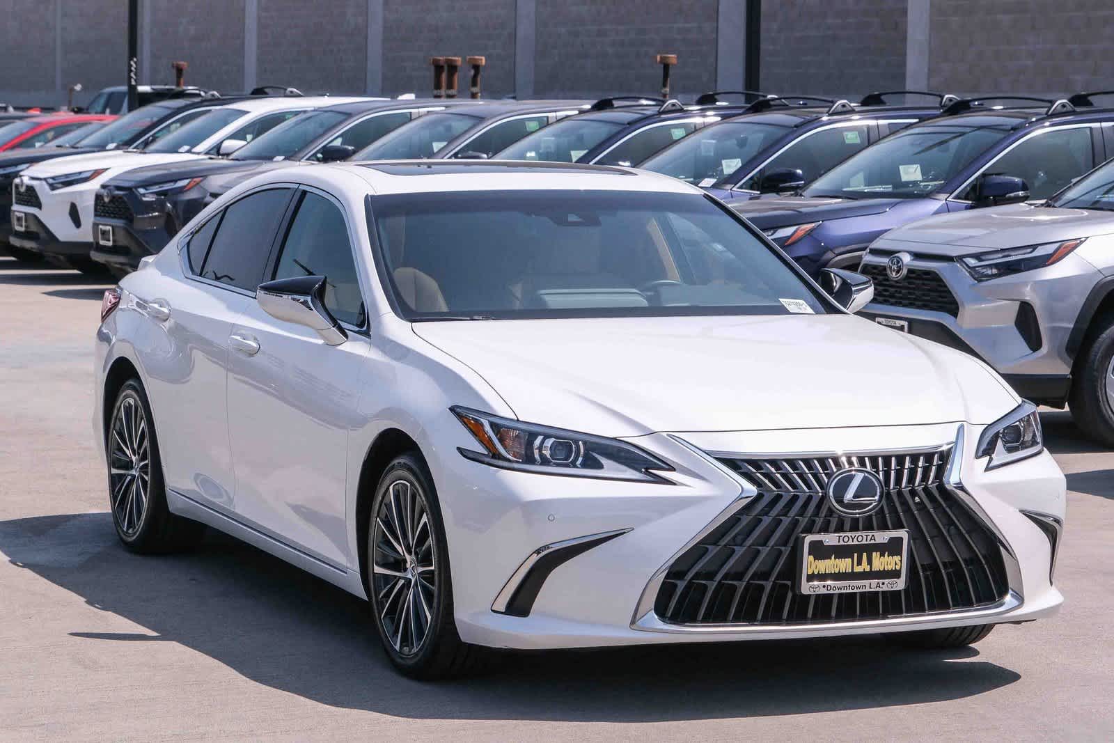 Thumbnail: 2025 Lexus ES - 3
