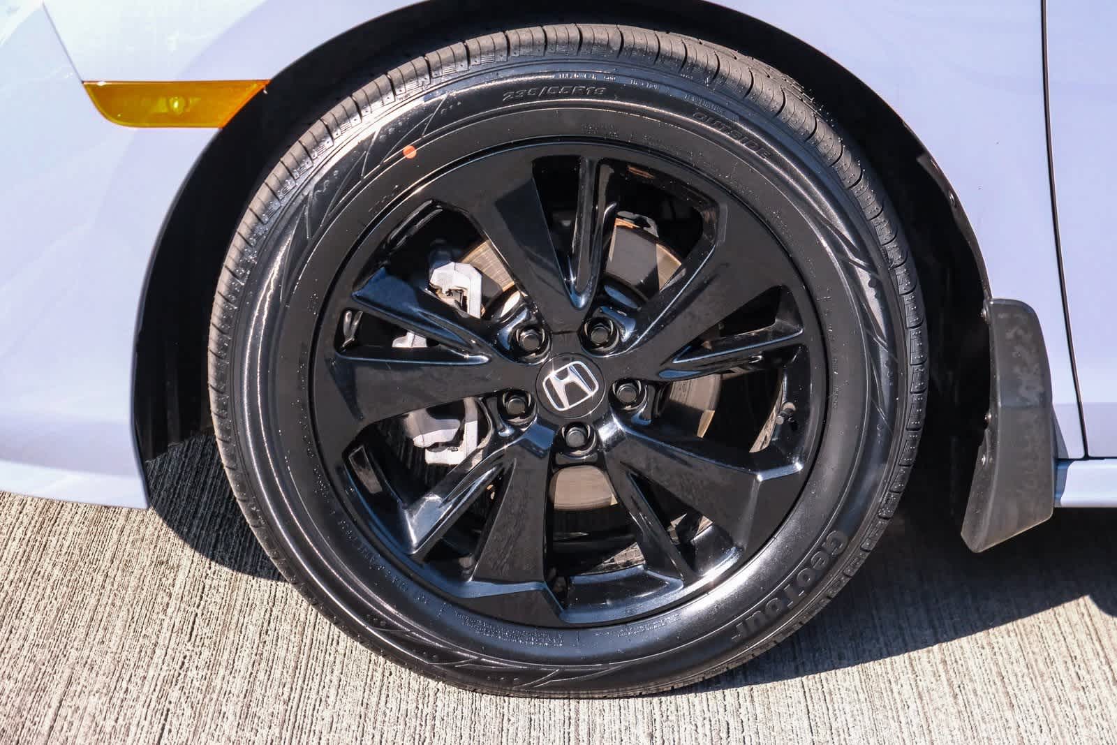 Thumbnail: 2023 Honda Odyssey - 10