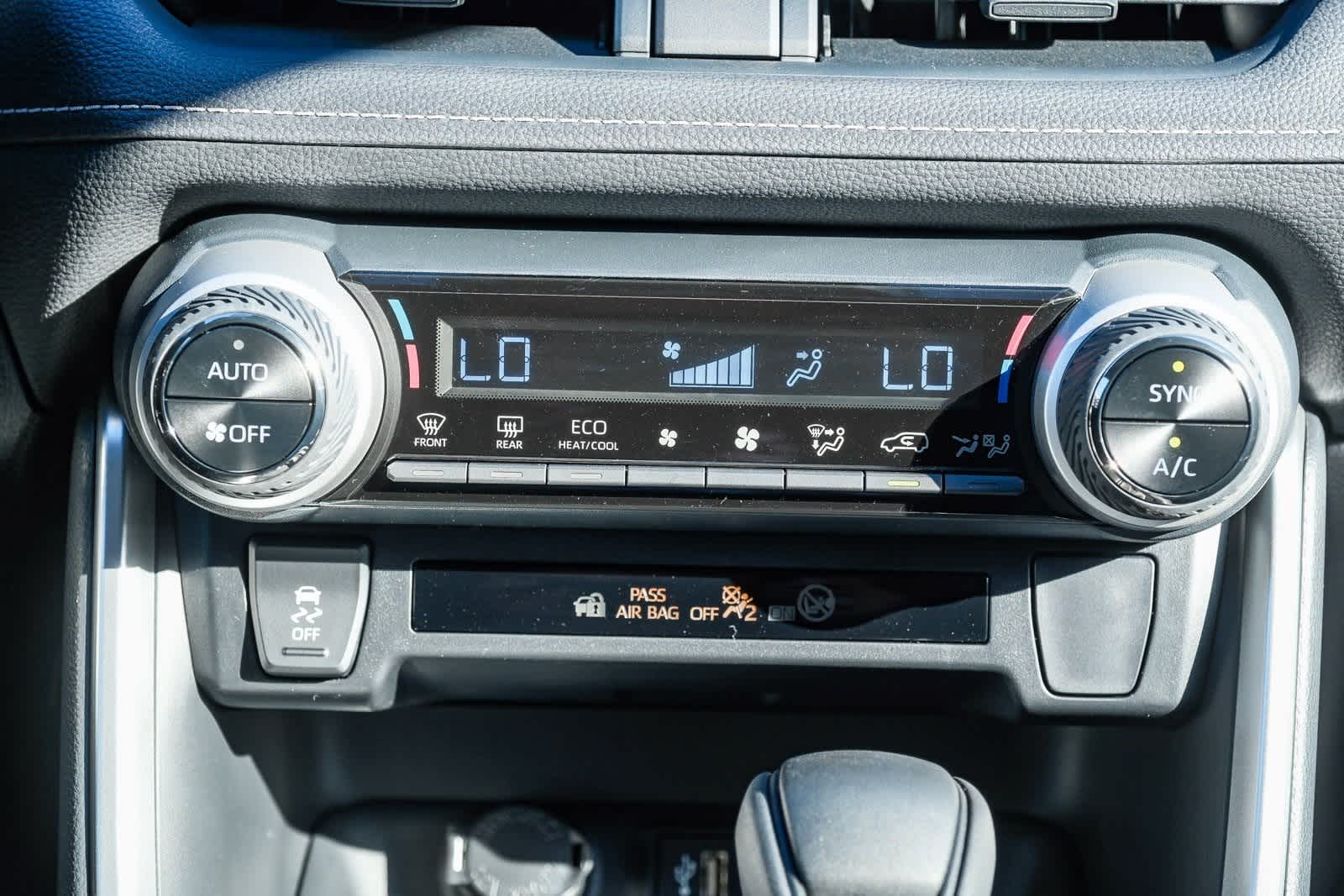 Thumbnail: 2025 Toyota RAV4 - 15