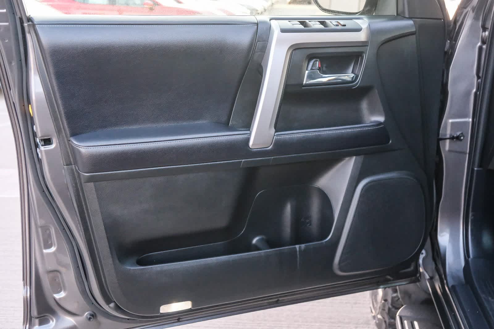 Thumbnail: 2019 Toyota 4Runner - 24