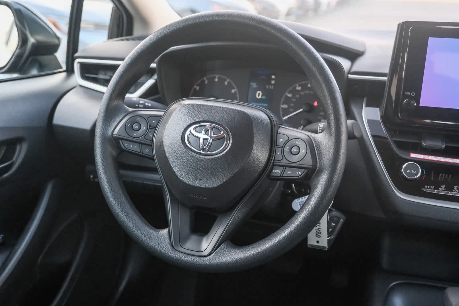 Thumbnail: 2025 Toyota Corolla - 18