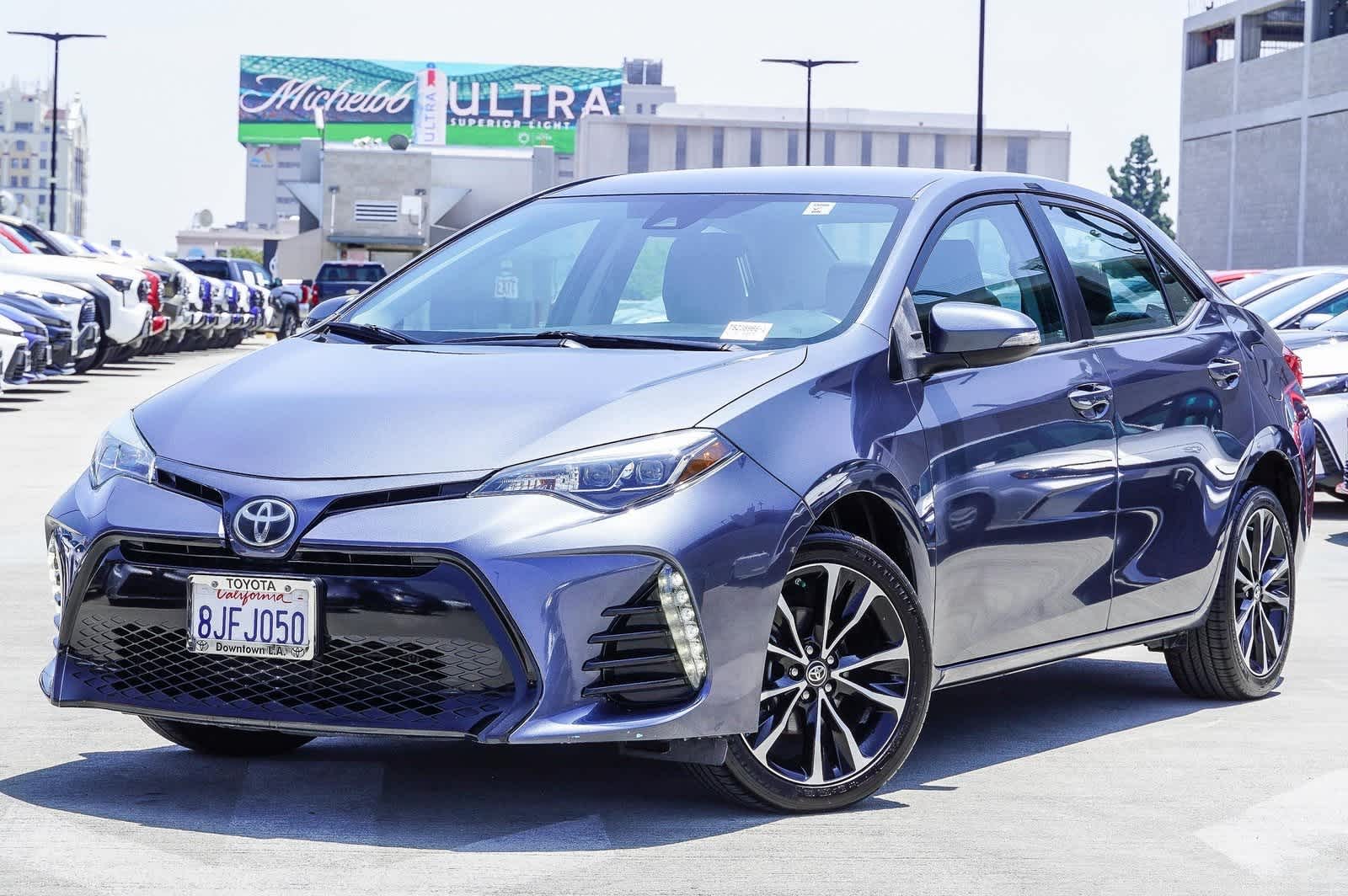 2019 Toyota Corolla SE Hero Image