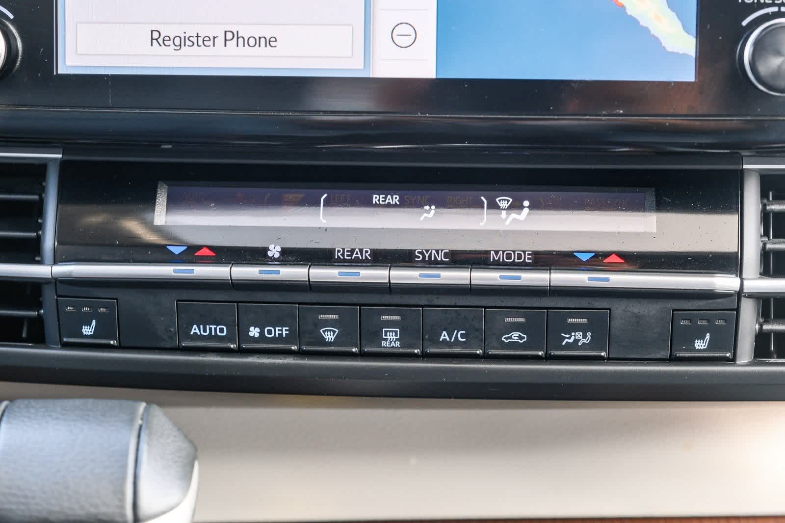 Thumbnail: 2024 Toyota Sienna - 16