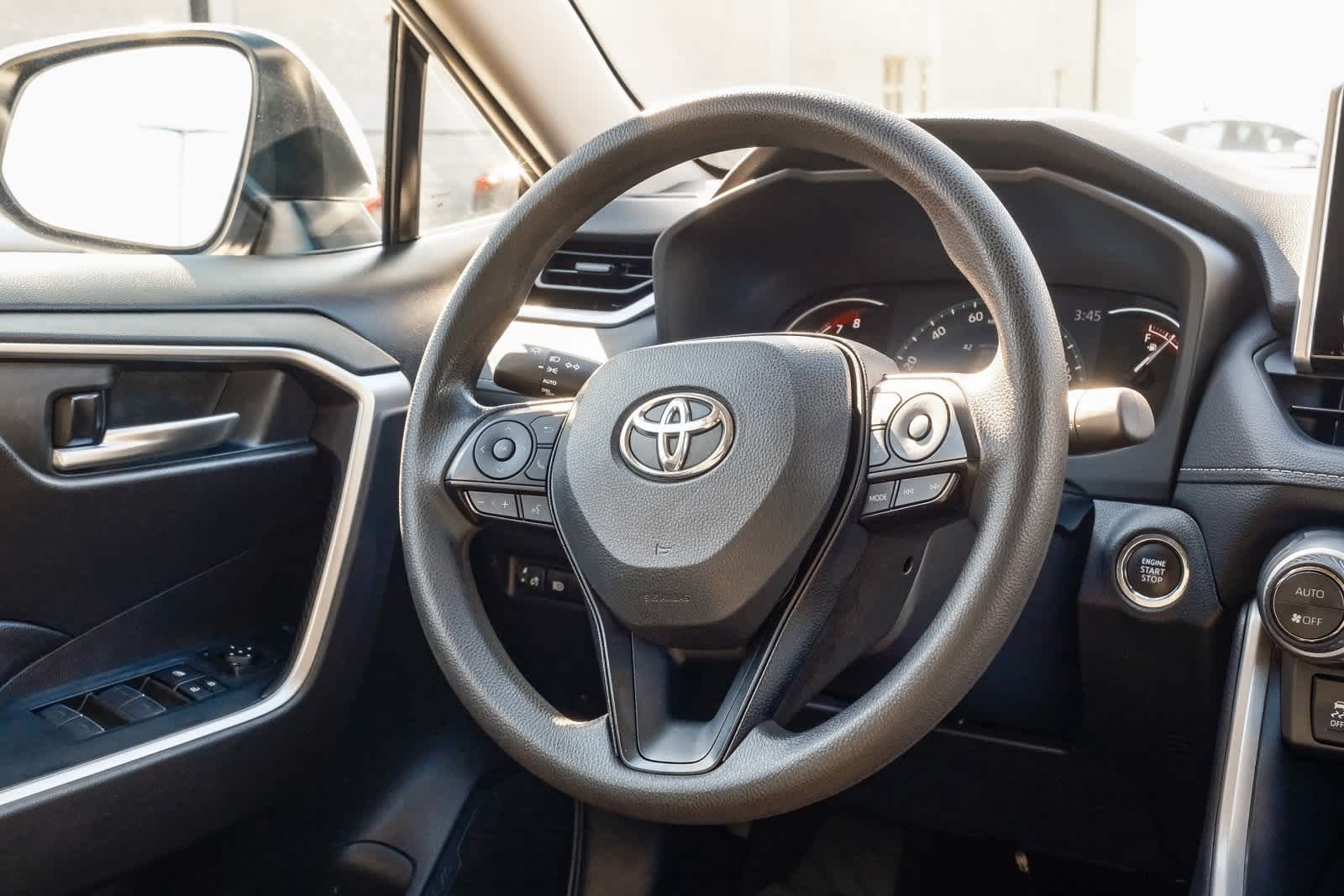 Thumbnail: 2024 Toyota RAV4 - 17