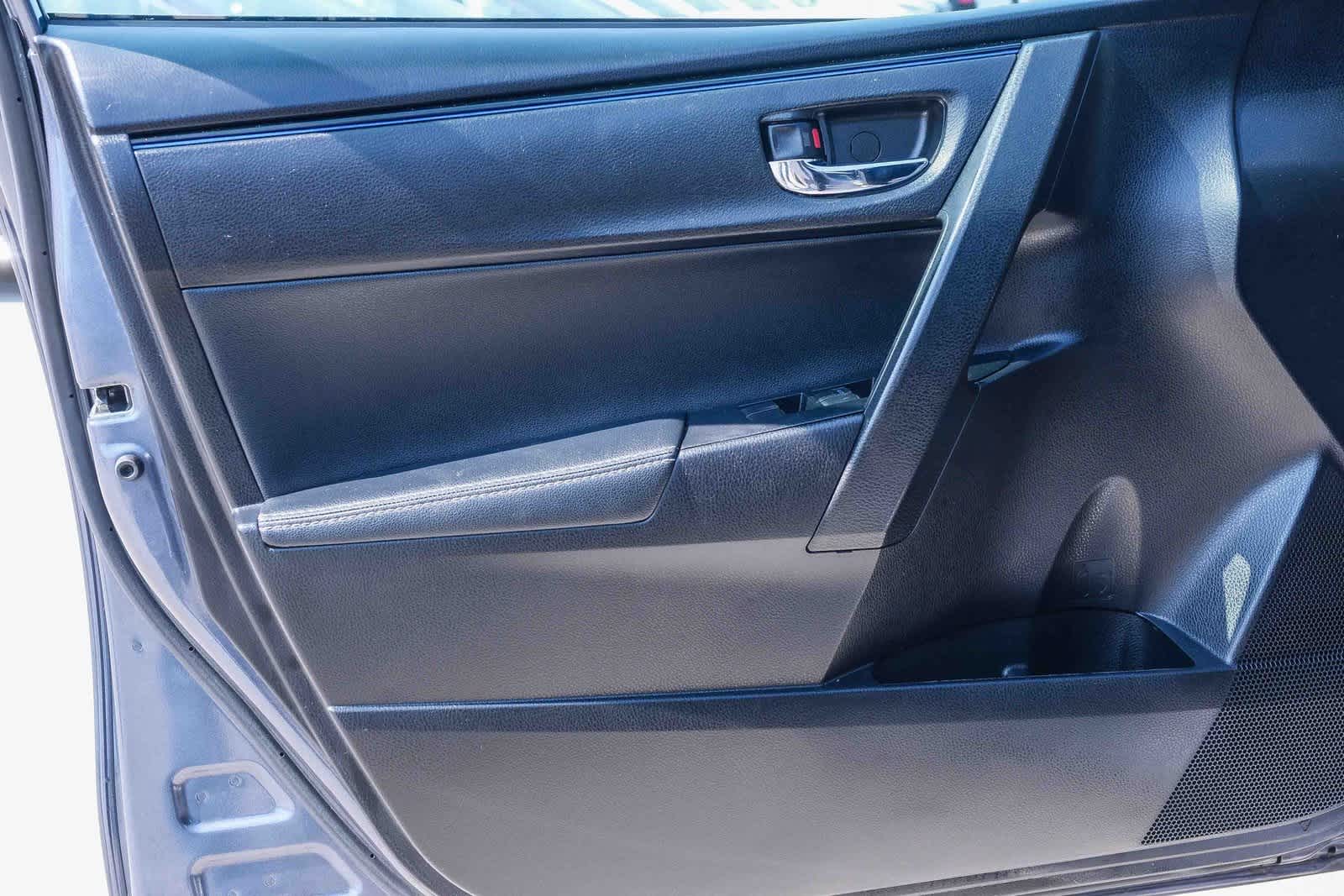 Thumbnail: 2017 Toyota Corolla - 23