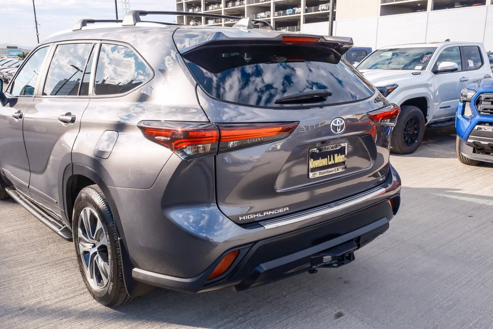 Thumbnail: 2024 Toyota Highlander - 8