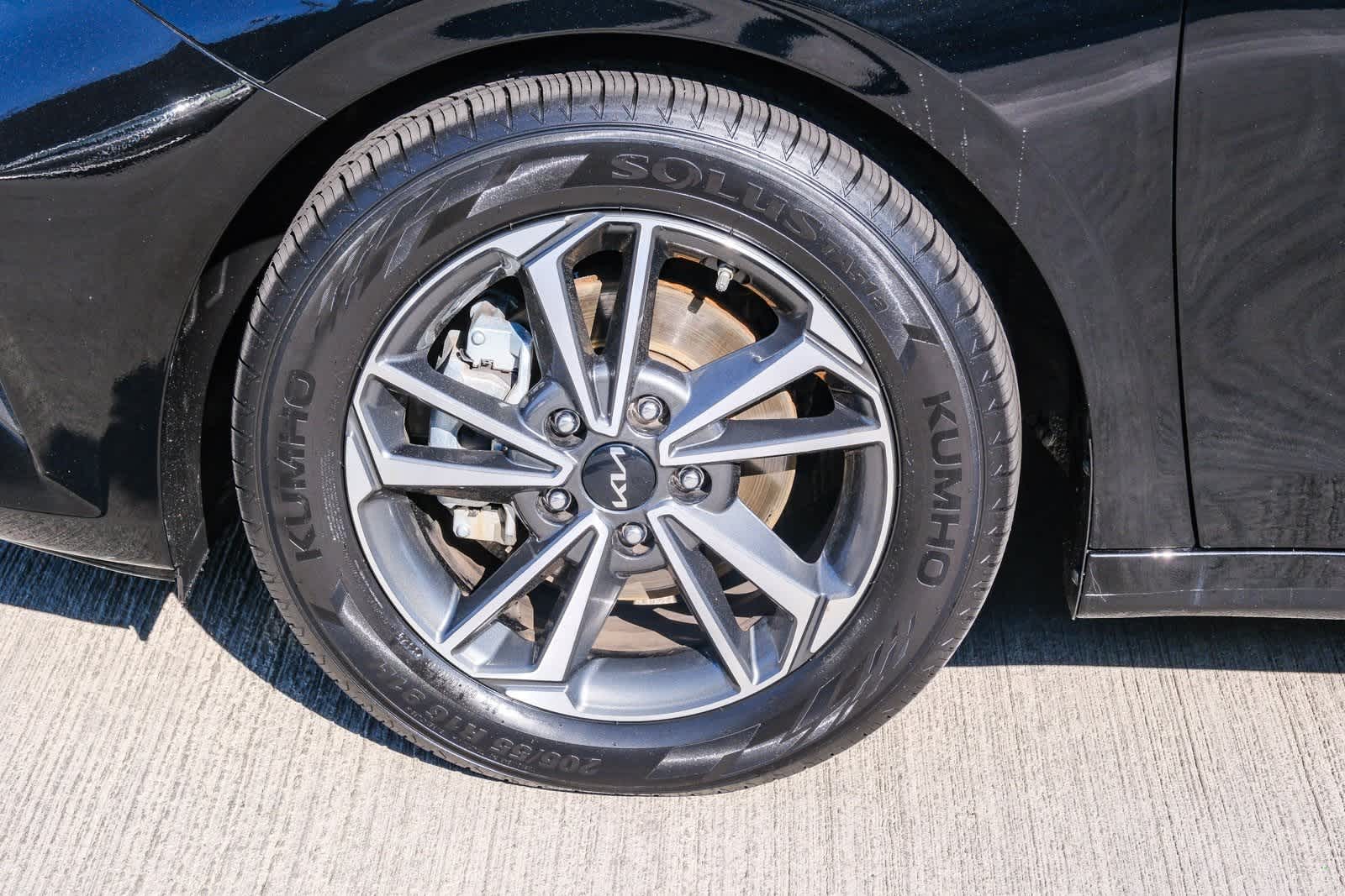 Thumbnail: 2023 Kia Forte - 10