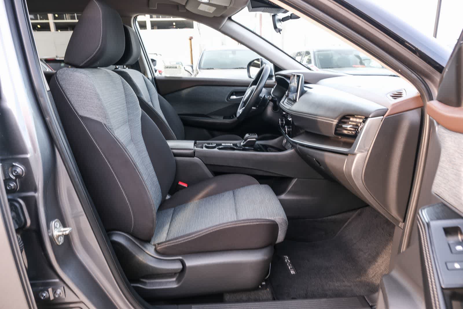 Thumbnail: 2021 Nissan Rogue - 15