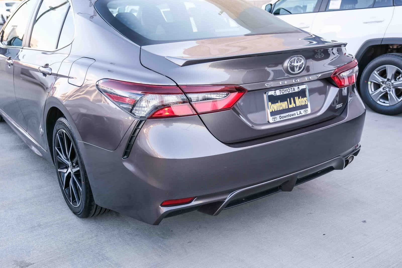 Thumbnail: 2023 Toyota Camry - 8