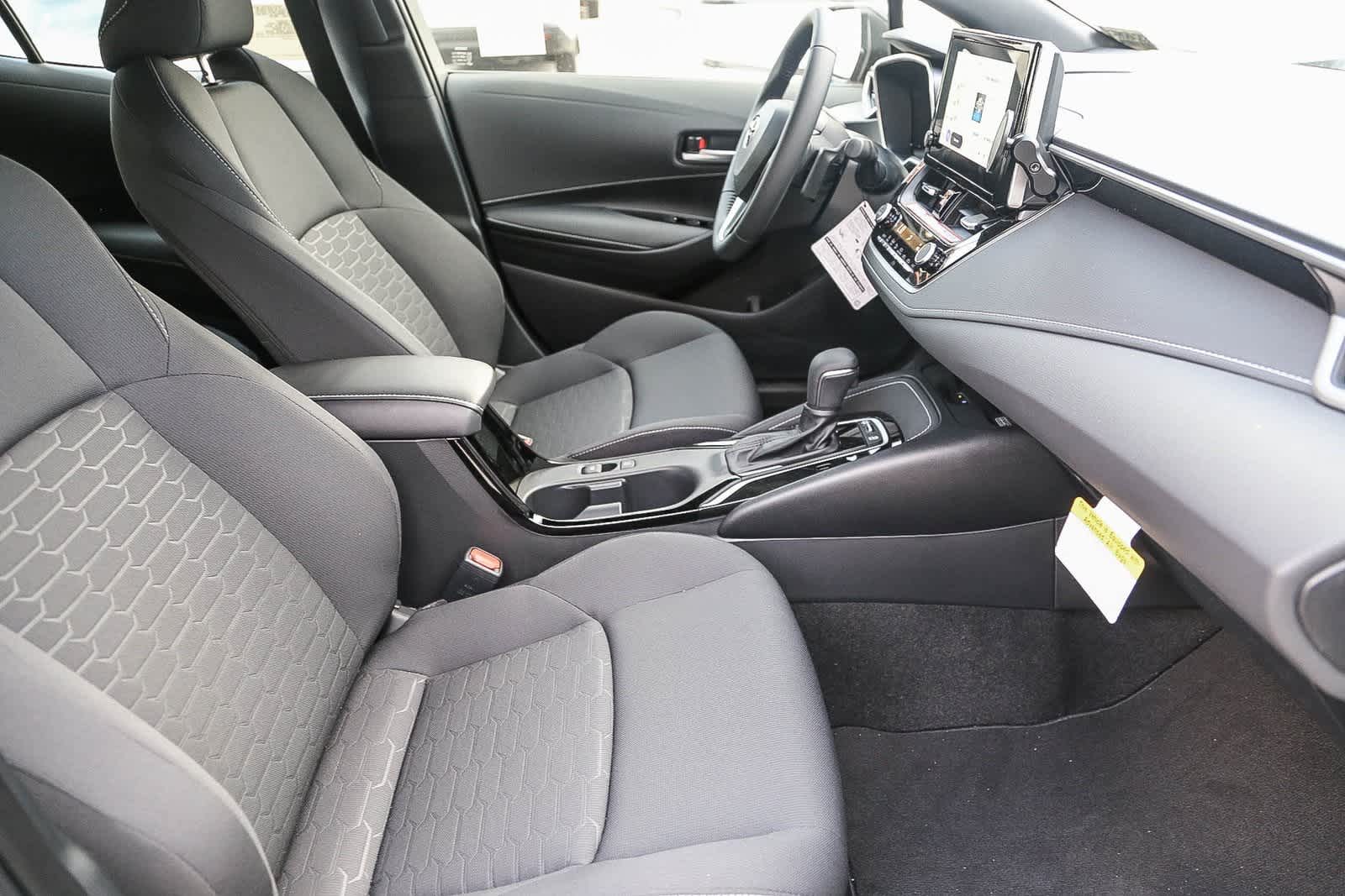 2025 Toyota Corolla SE 16