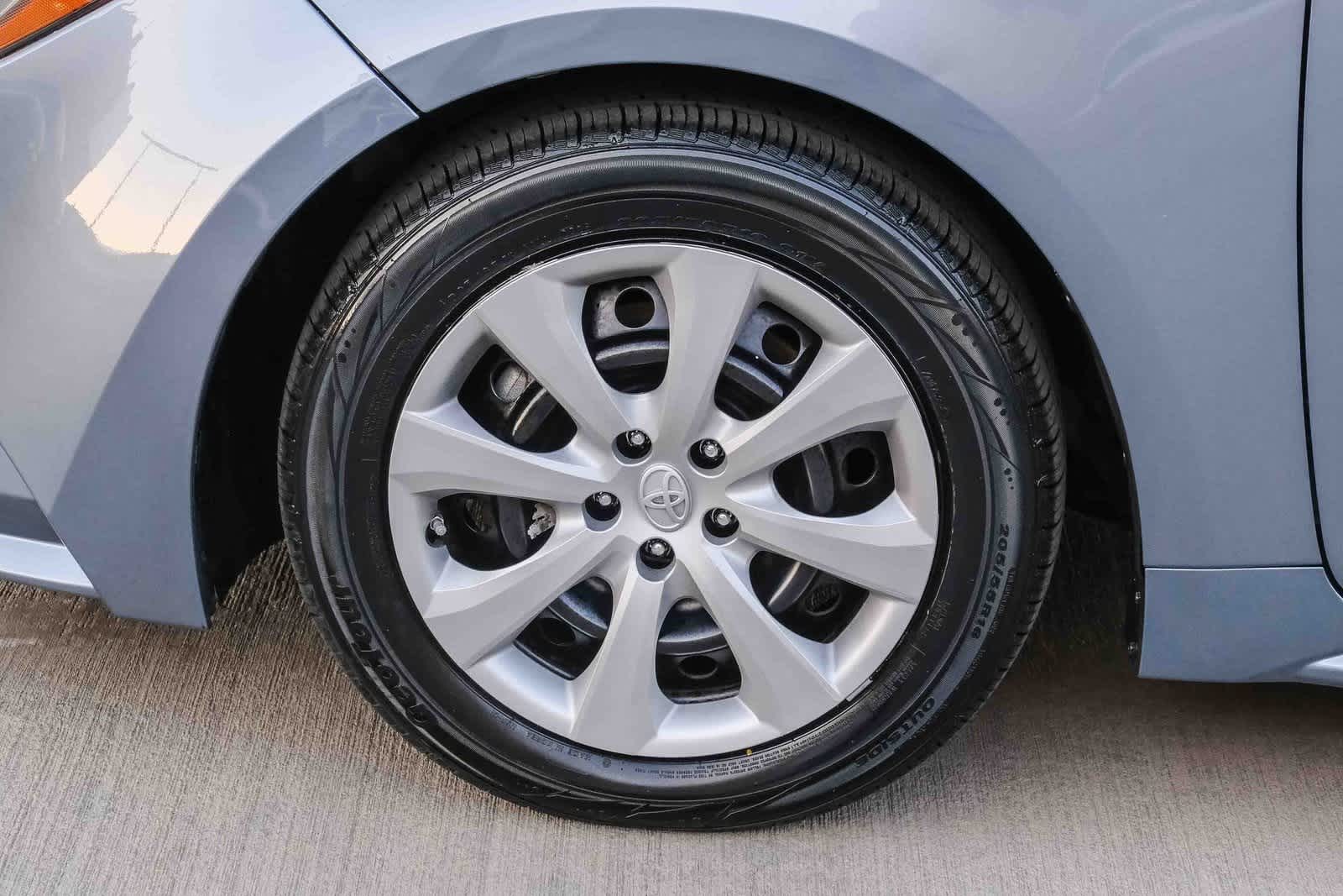 Thumbnail: 2023 Toyota Corolla - 10