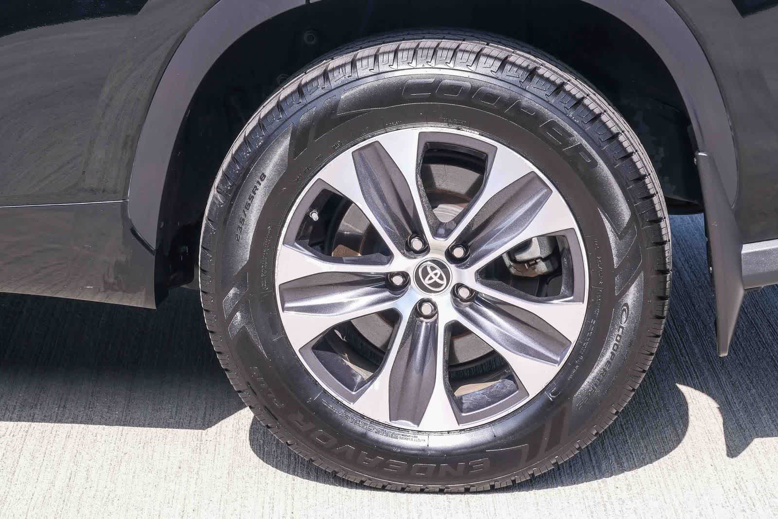 Thumbnail: 2021 Toyota Highlander - 9