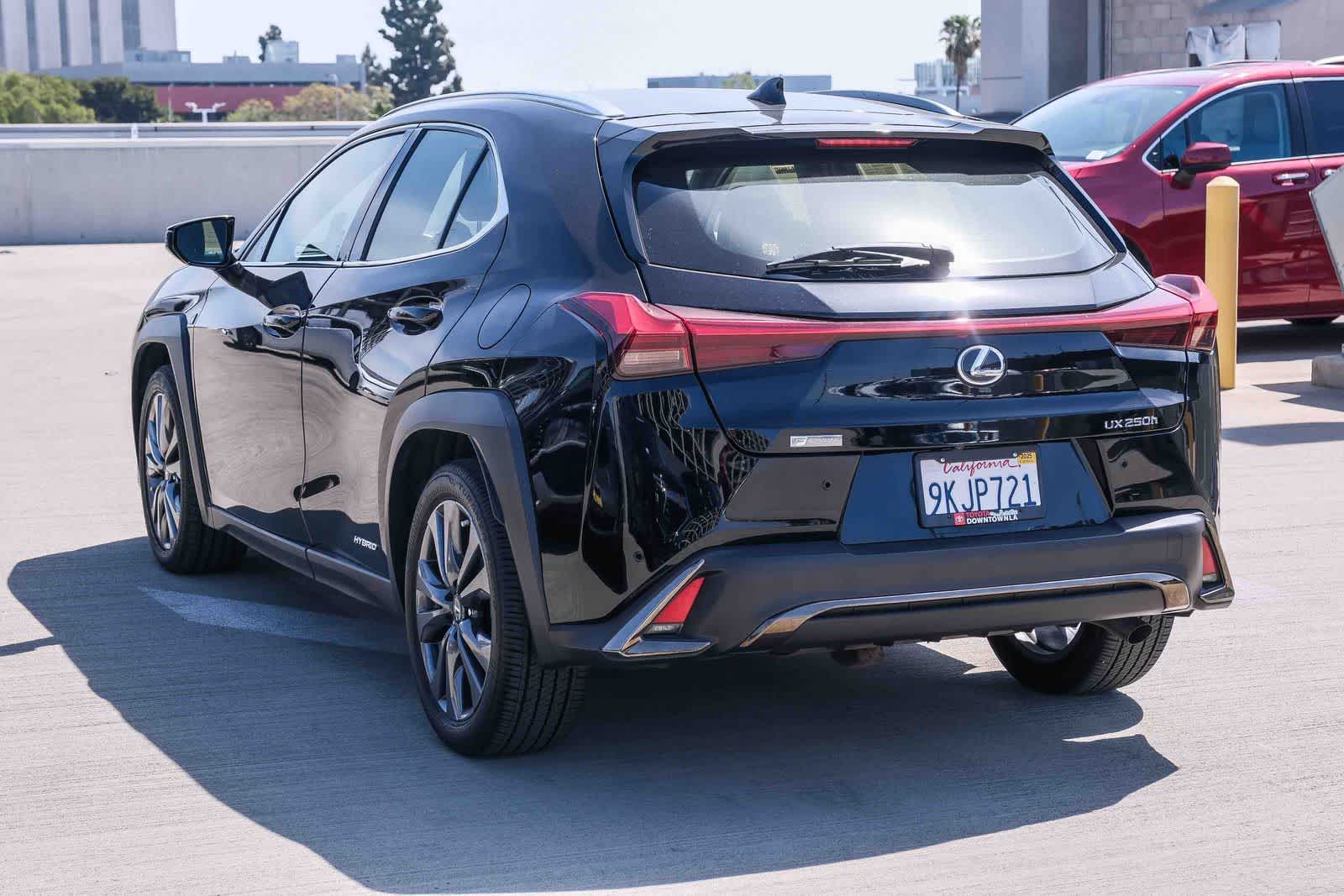 Thumbnail: 2020 Lexus UX - 6