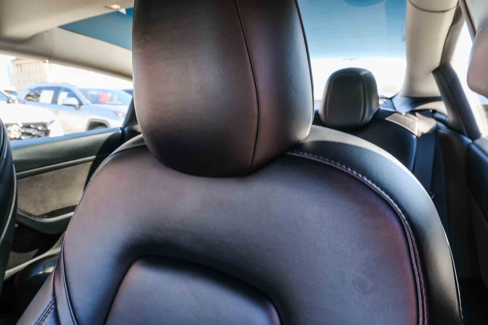 Thumbnail: 2022 Tesla Model 3 - 20