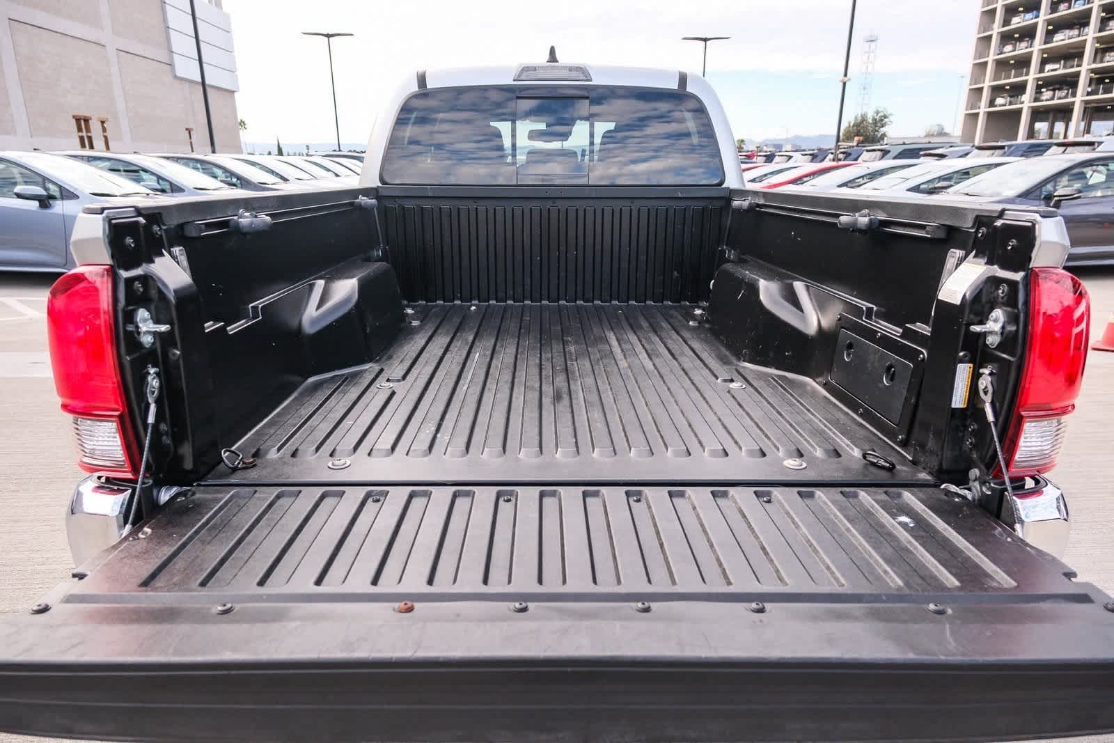 Thumbnail: 2022 Toyota Tacoma - 27