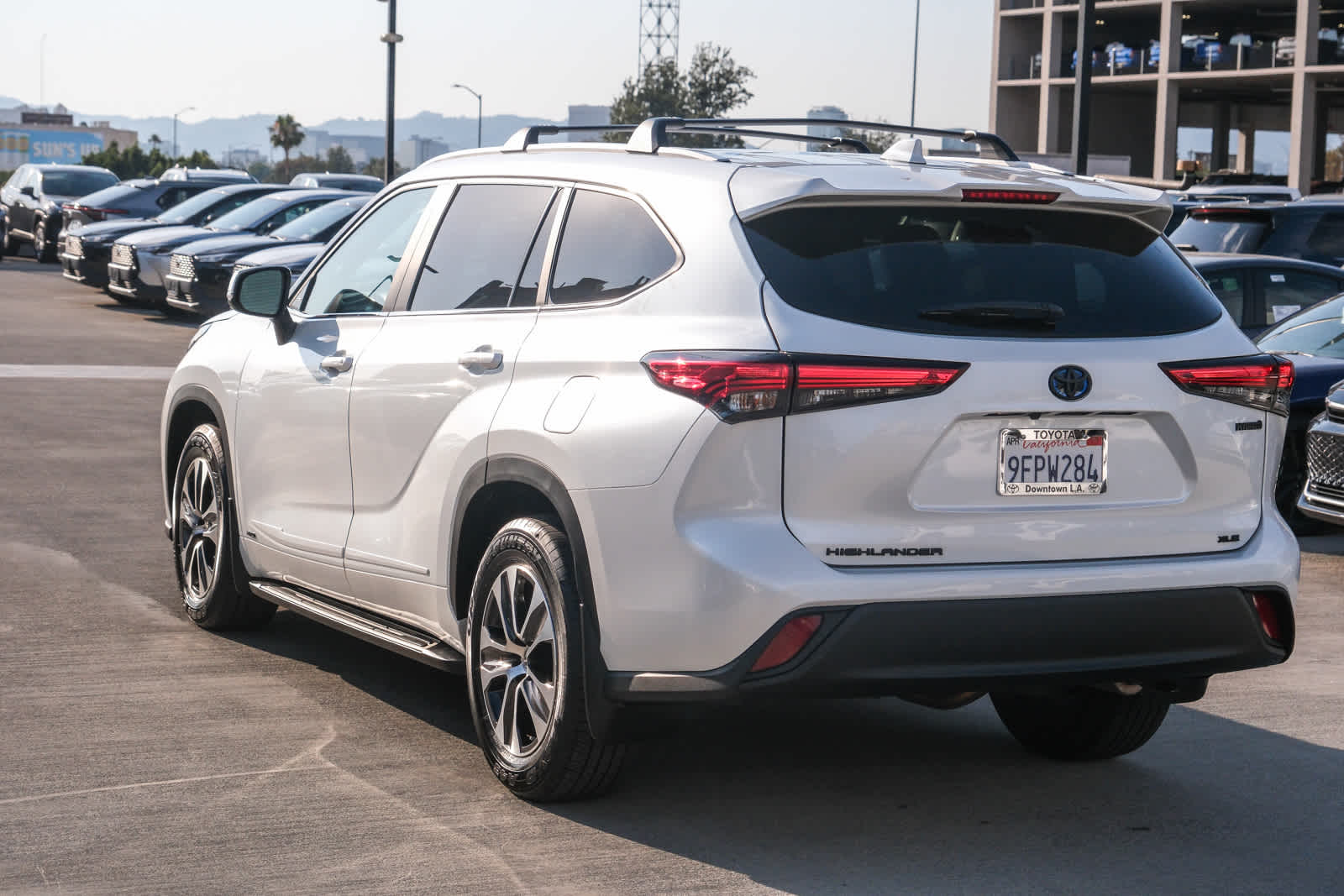 Thumbnail: 2023 Toyota Highlander - 6