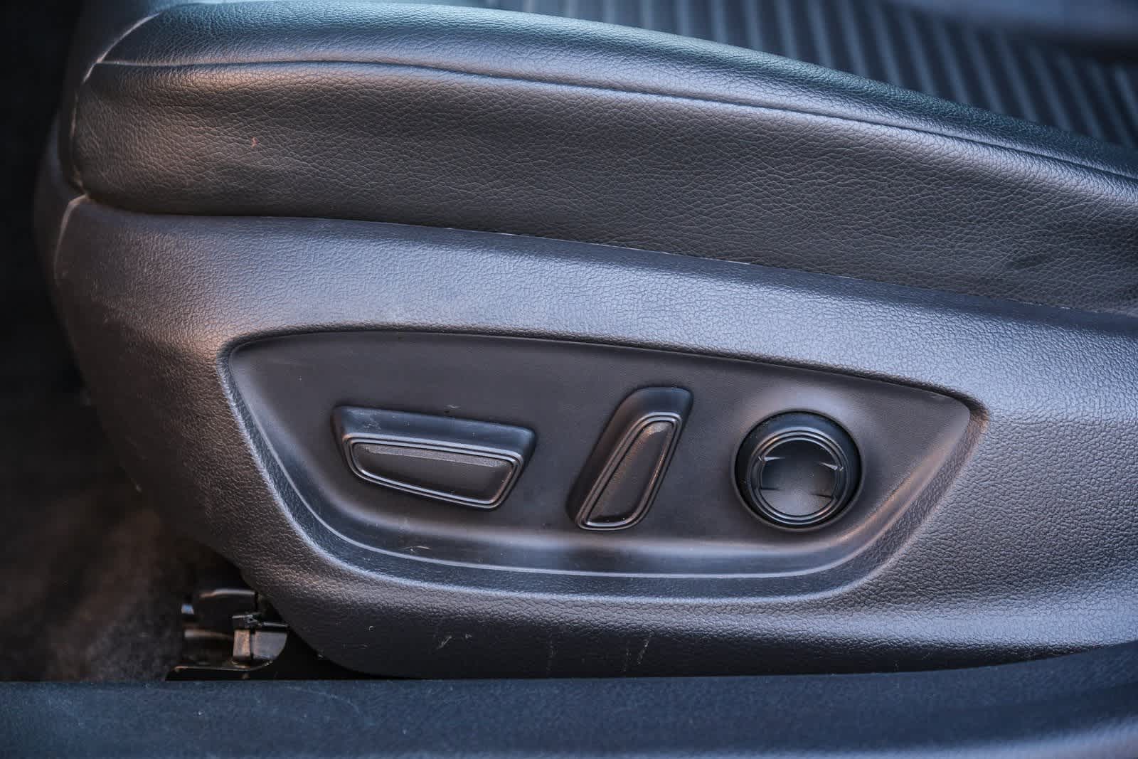 Thumbnail: 2022 Toyota Camry - 24