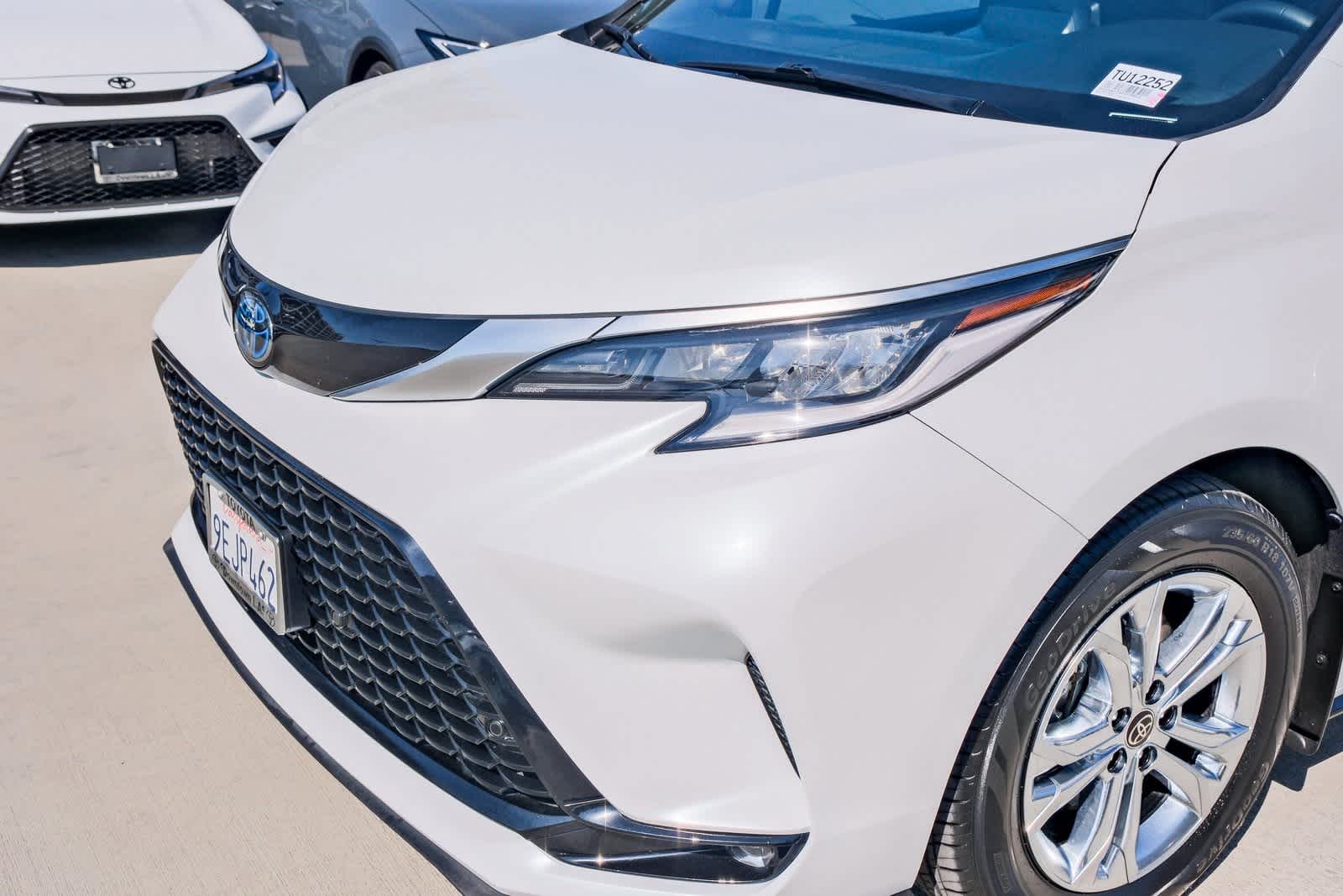 Thumbnail: 2023 Toyota Sienna - 11