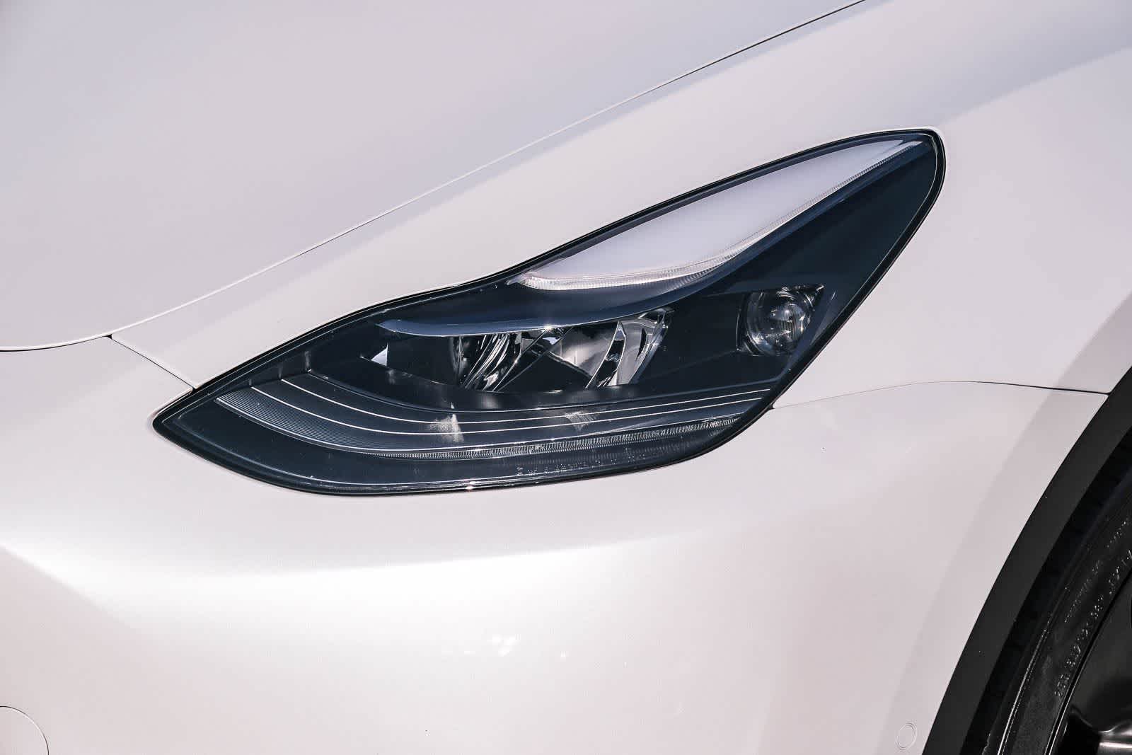 Thumbnail: 2022 Tesla Model Y - 12