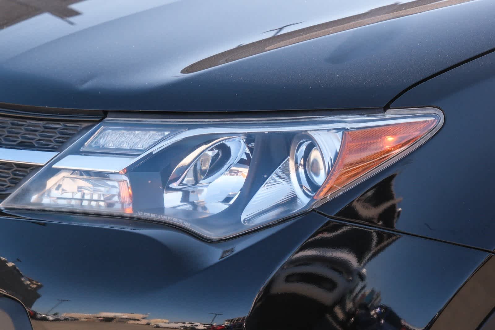 Thumbnail: 2014 Toyota RAV4 - 10