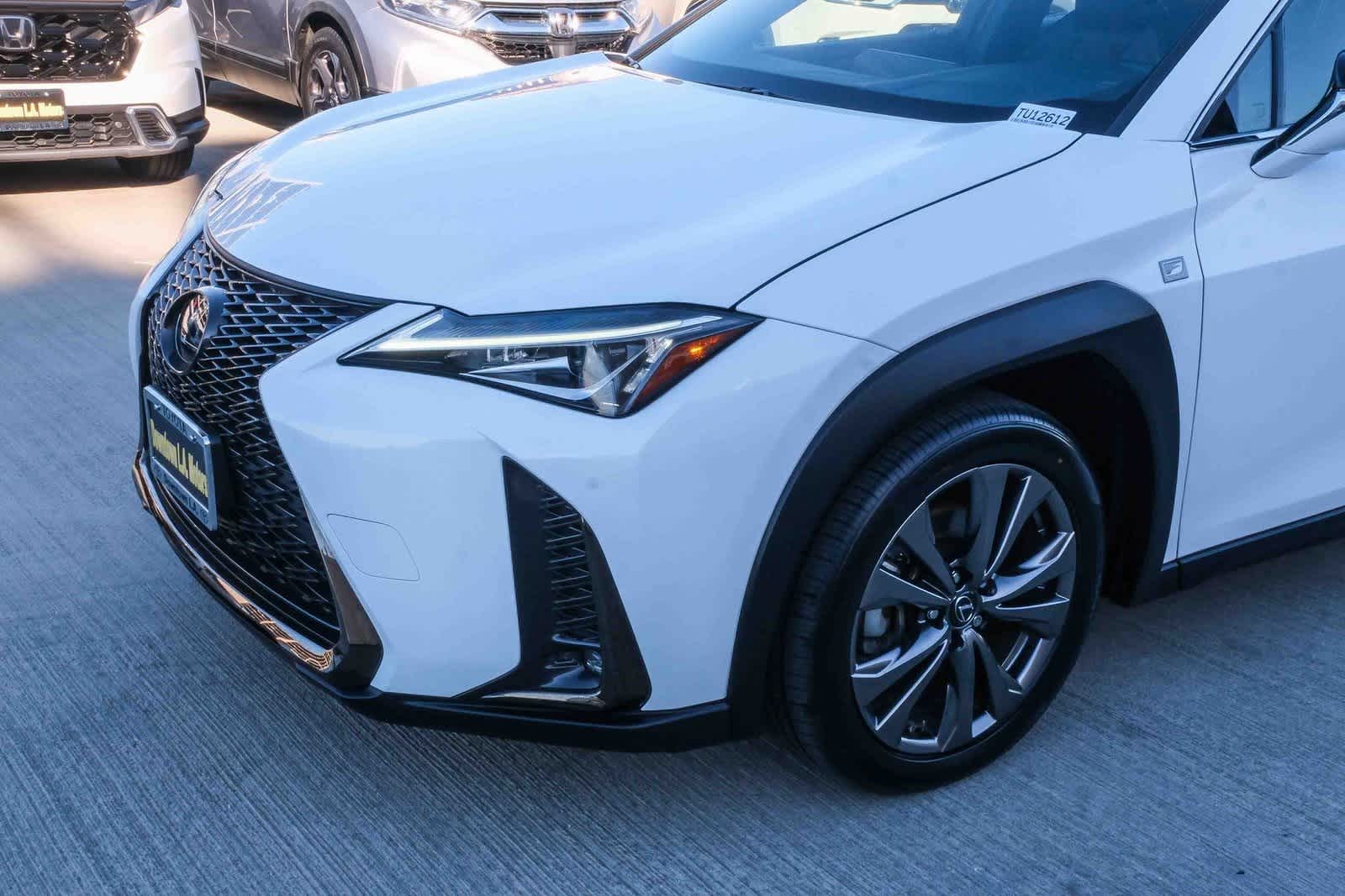 Thumbnail: 2019 Lexus UX - 12