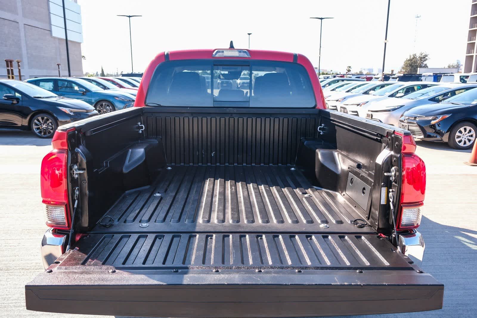 Thumbnail: 2020 Toyota Tacoma - 26