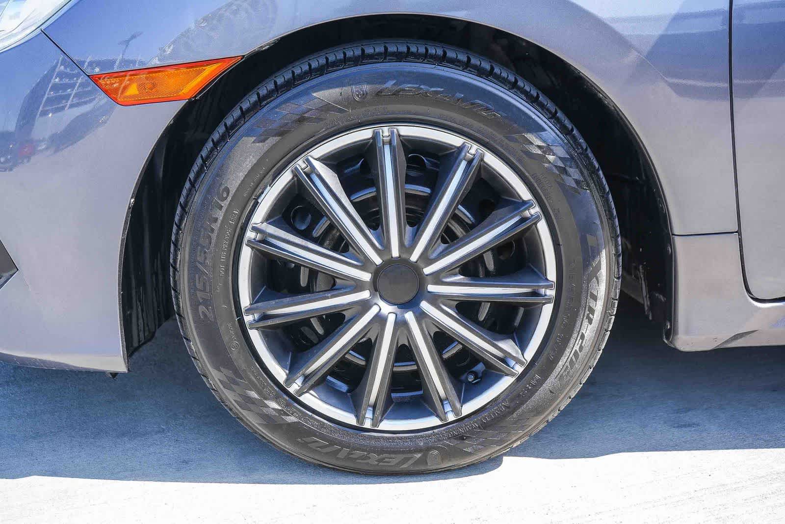 Thumbnail: 2018 Honda Civic - 11