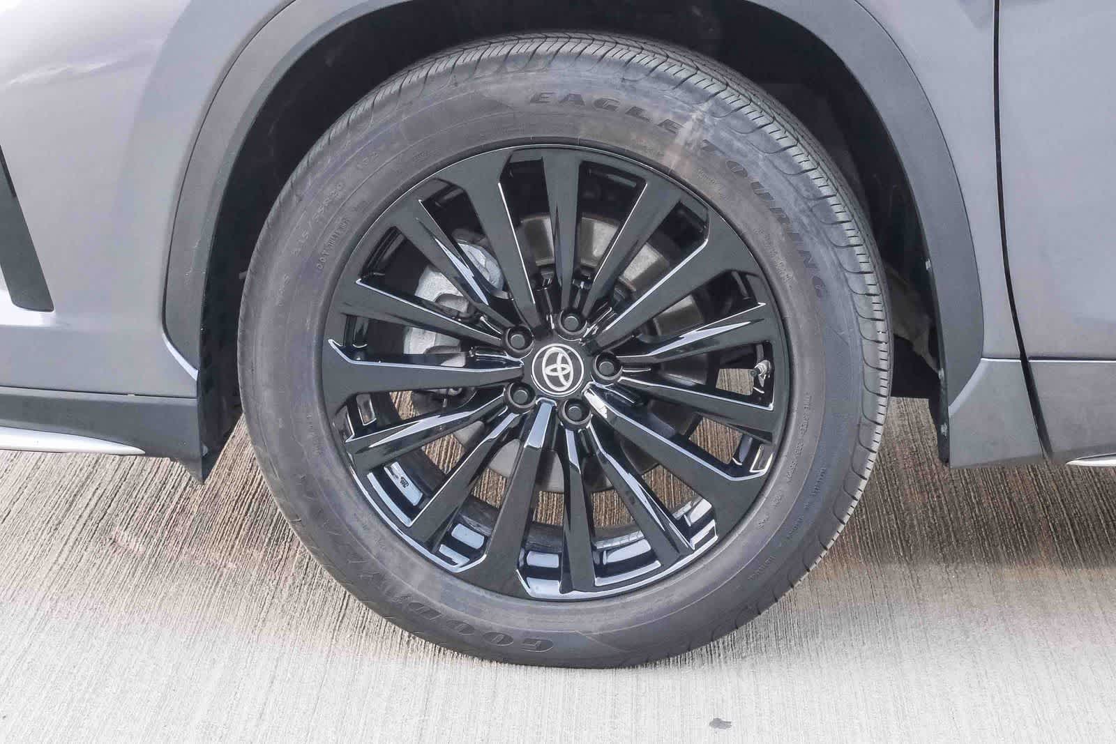 Thumbnail: 2025 Toyota Highlander - 10