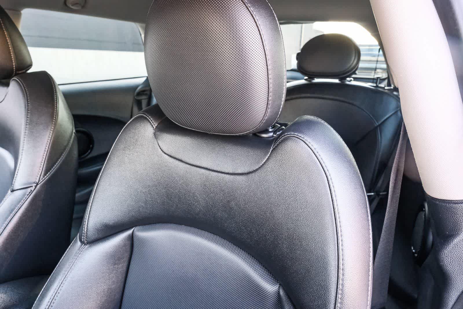 Thumbnail: 2019 MINI Cooper Hardtop - 21