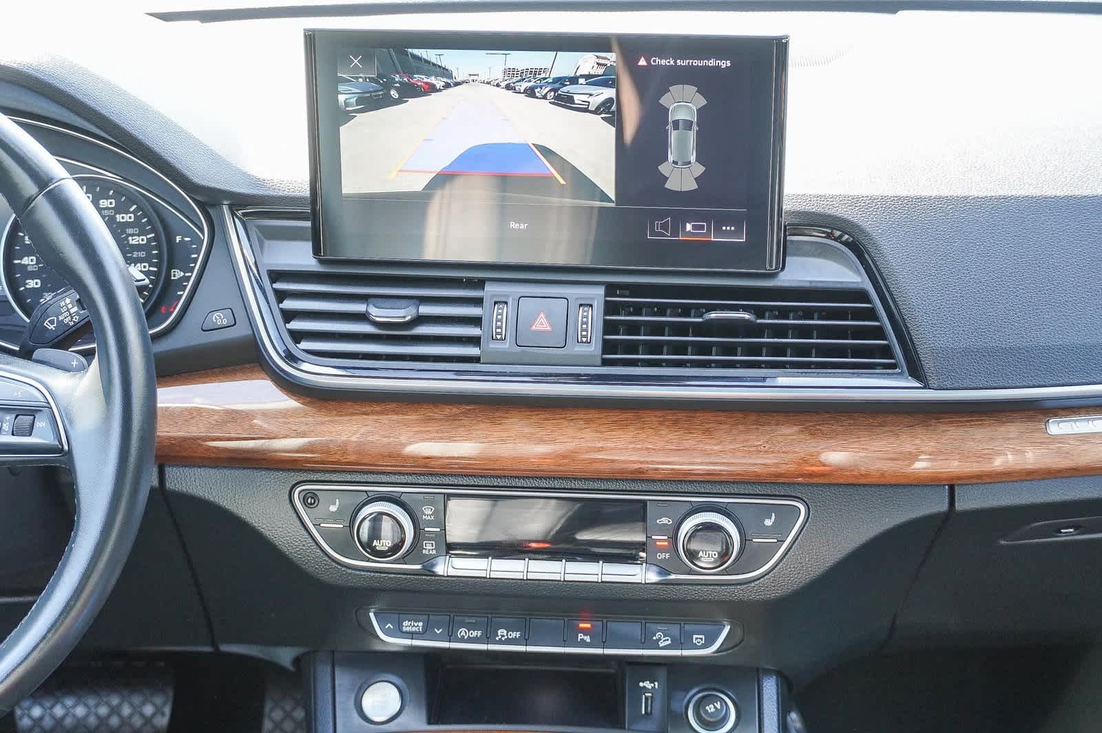 Thumbnail: 2022 Audi Q5 - 14