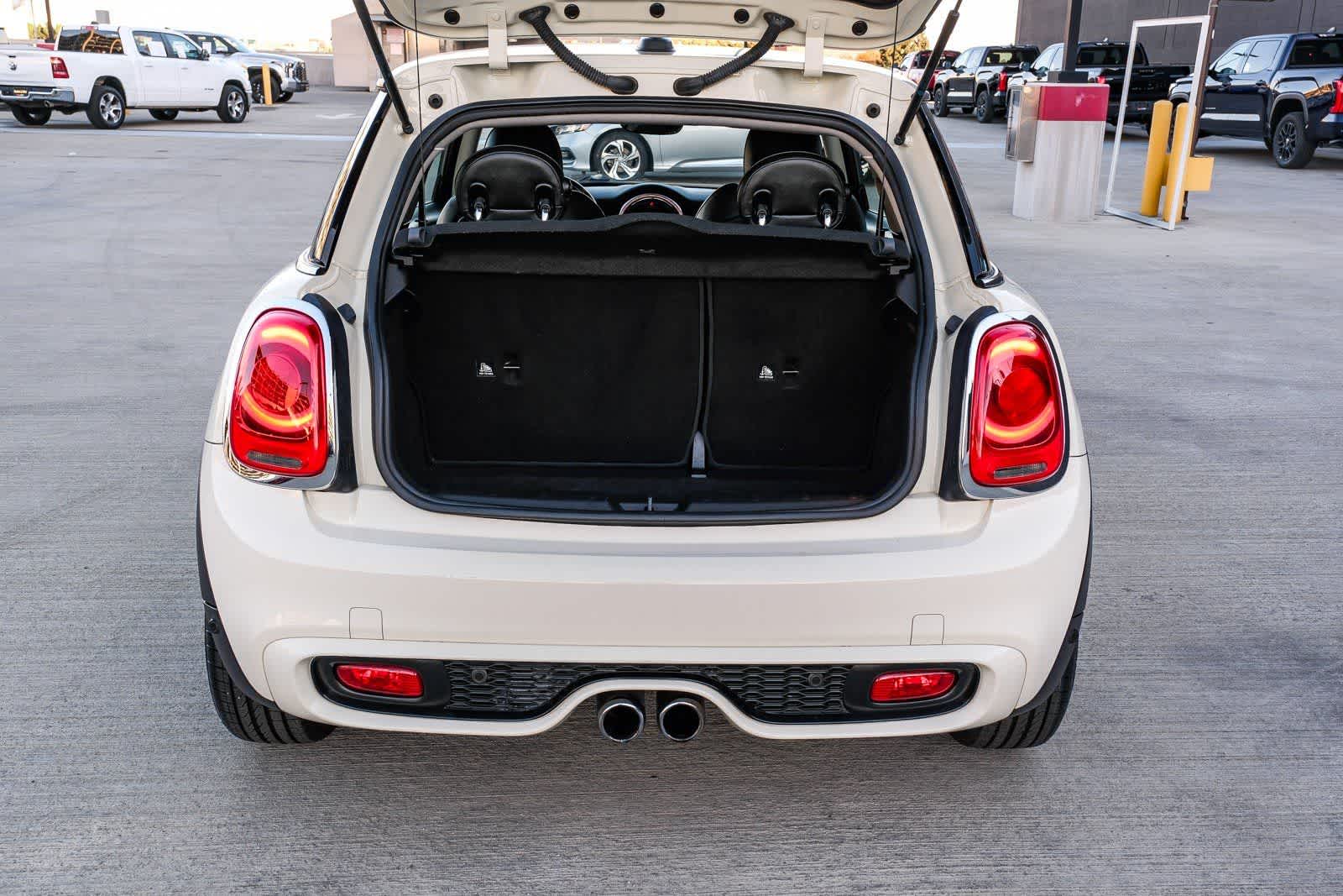 Thumbnail: 2019 MINI Cooper Hardtop - 27