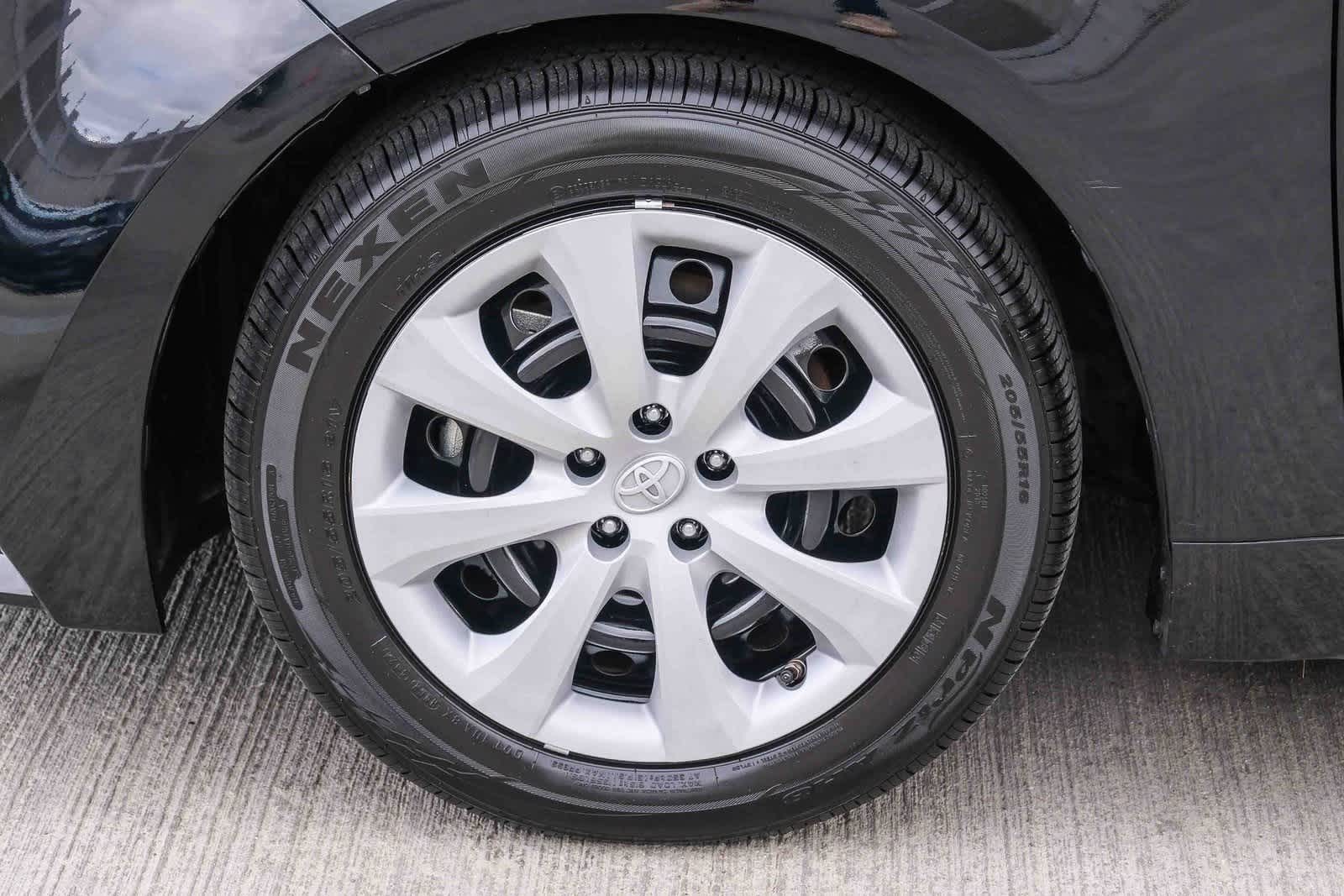 Thumbnail: 2023 Toyota Corolla - 10