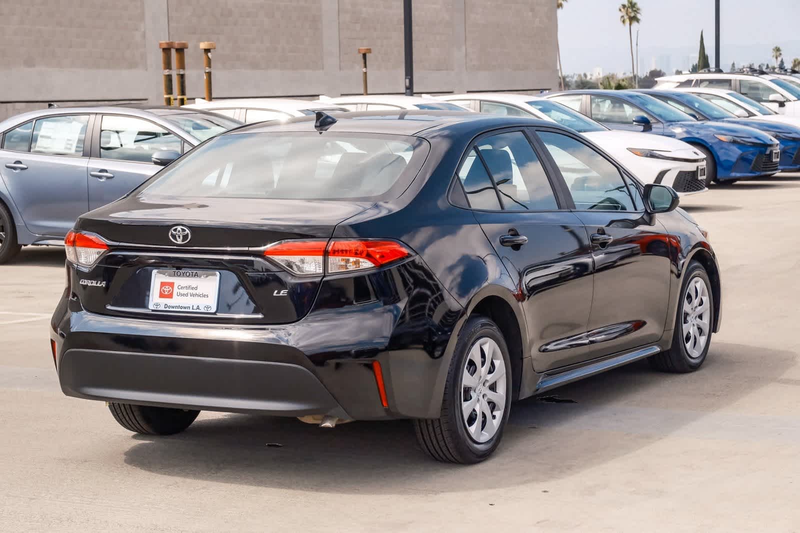 Thumbnail: 2023 Toyota Corolla - 4