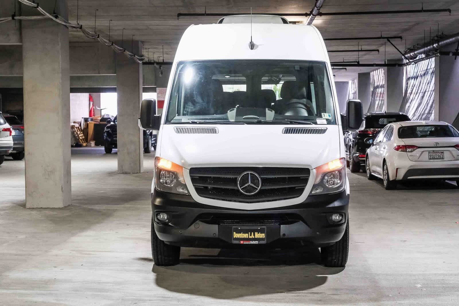 Thumbnail: 2016 Mercedes-Benz Sprinter - 2