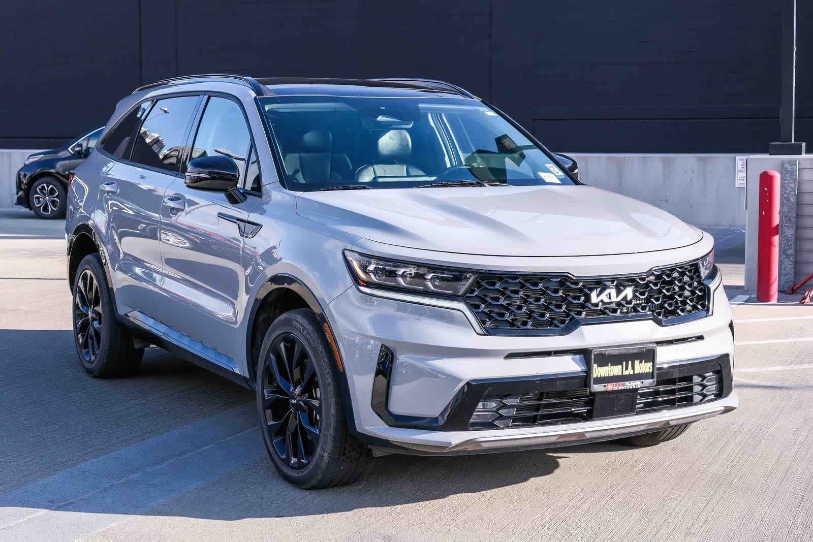 Thumbnail: 2023 Kia Sorento - 3