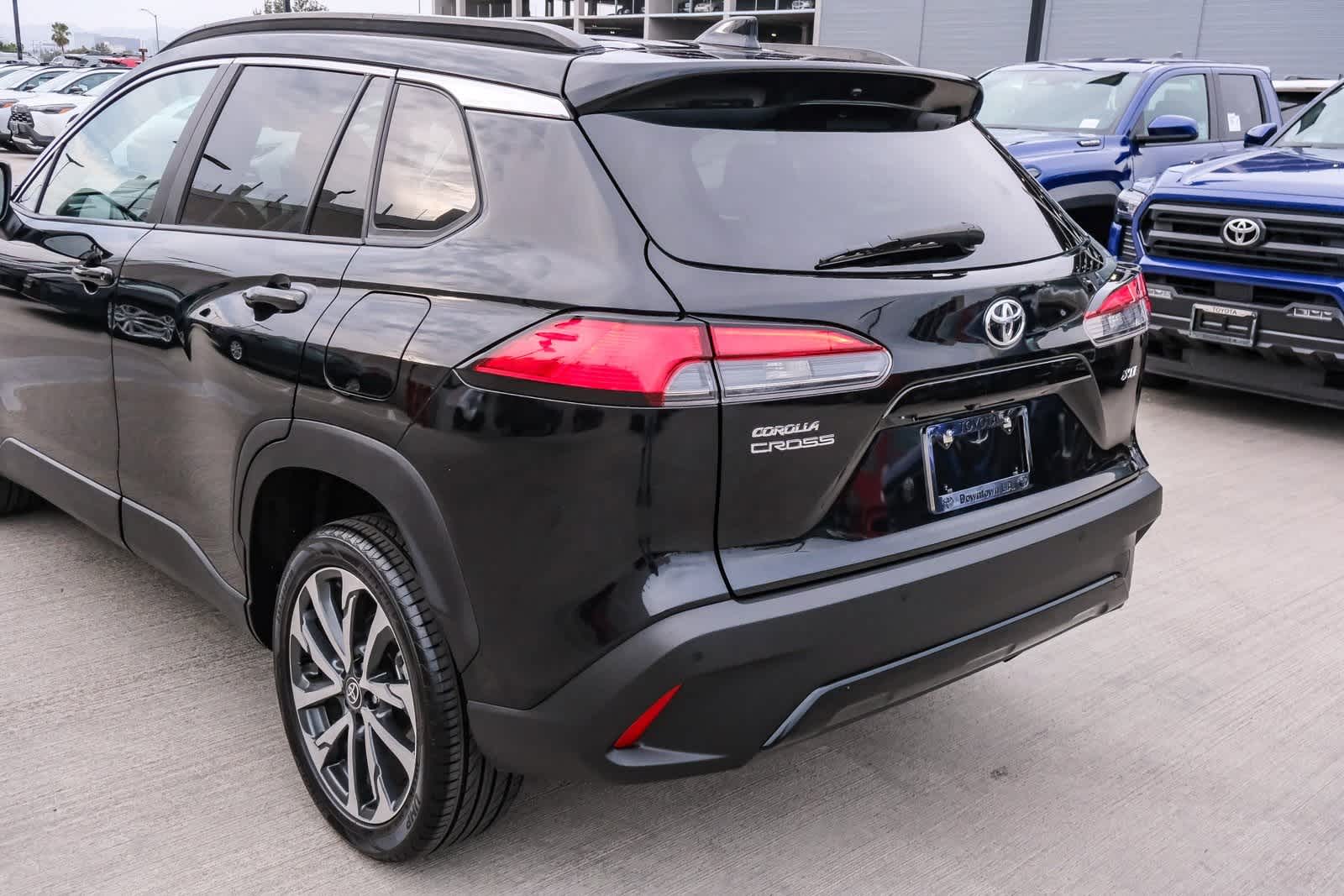 Thumbnail: 2023 Toyota Corolla Cross - 8