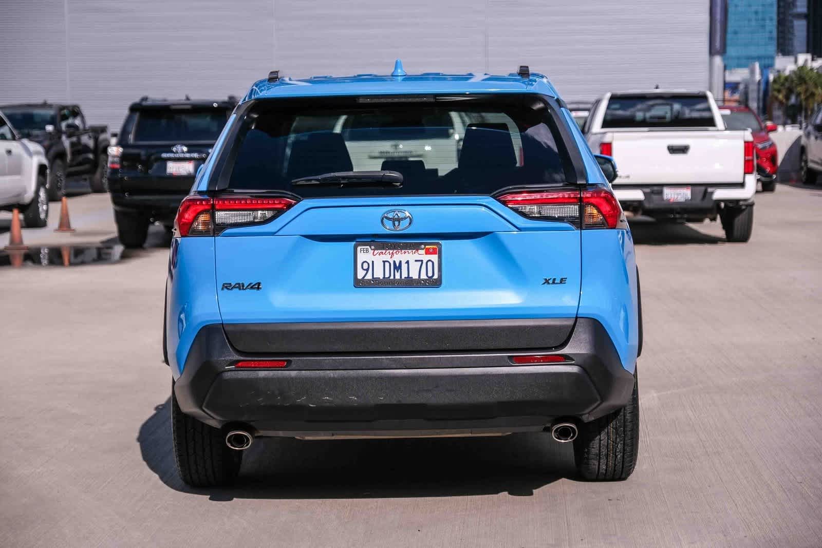 Thumbnail: 2021 Toyota RAV4 - 5