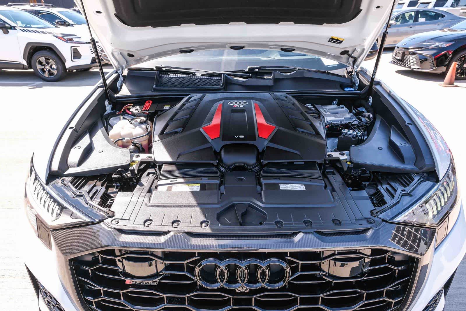 Thumbnail: 2022 Audi RS Q8 - 28