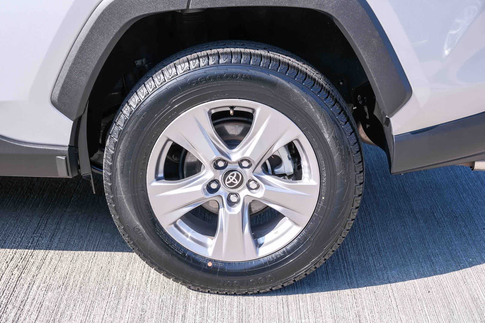 Thumbnail: 2024 Toyota RAV4 - 9