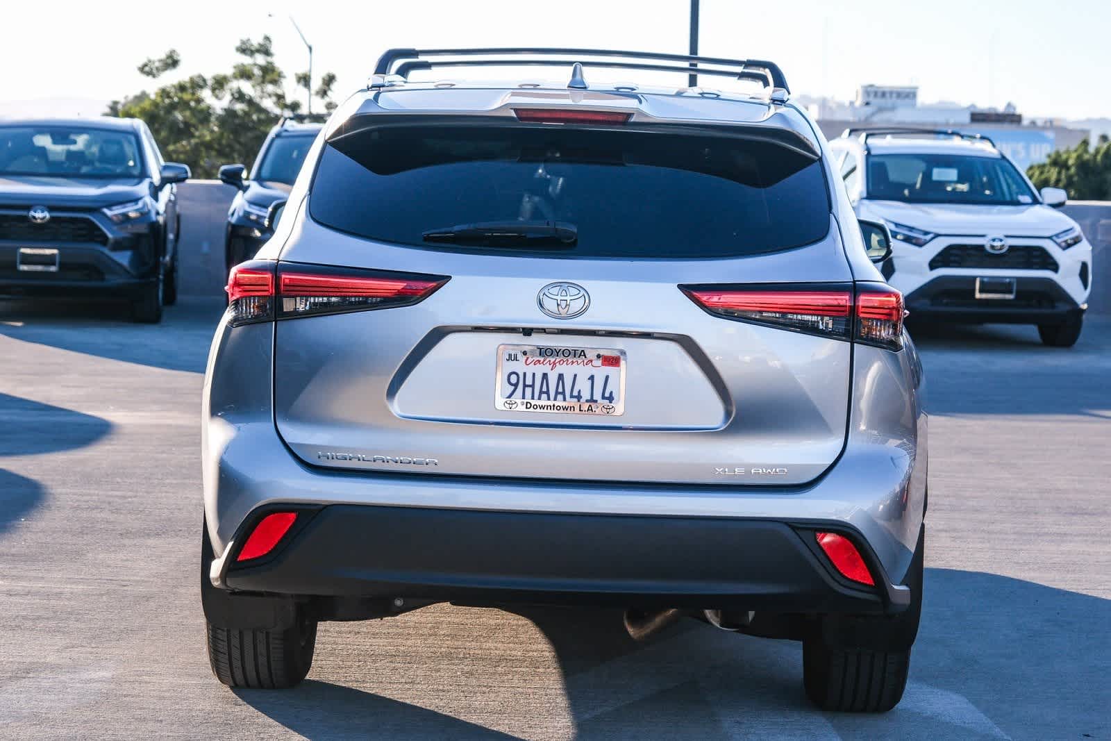 Thumbnail: 2023 Toyota Highlander - 5