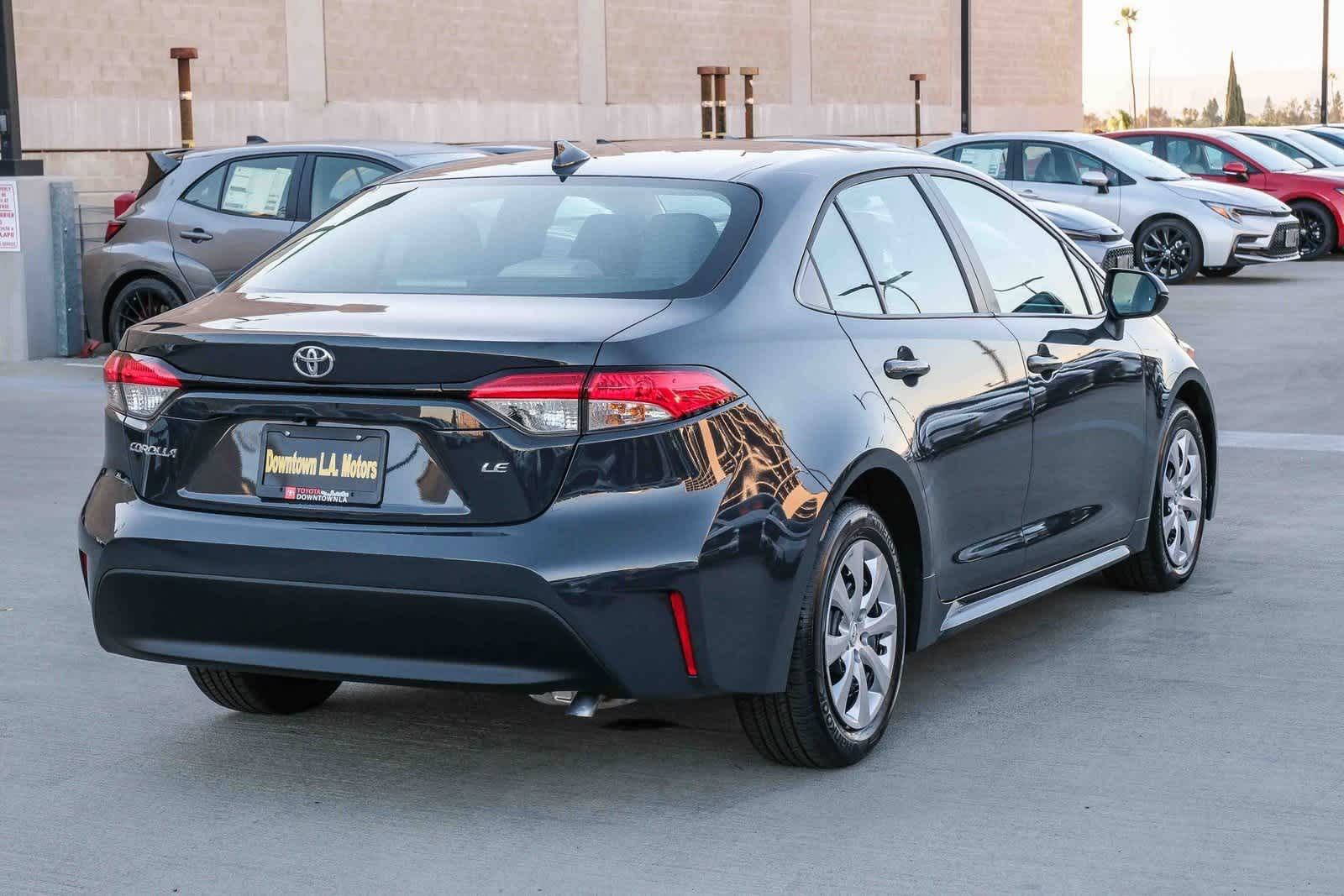 Thumbnail: 2025 Toyota Corolla - 4