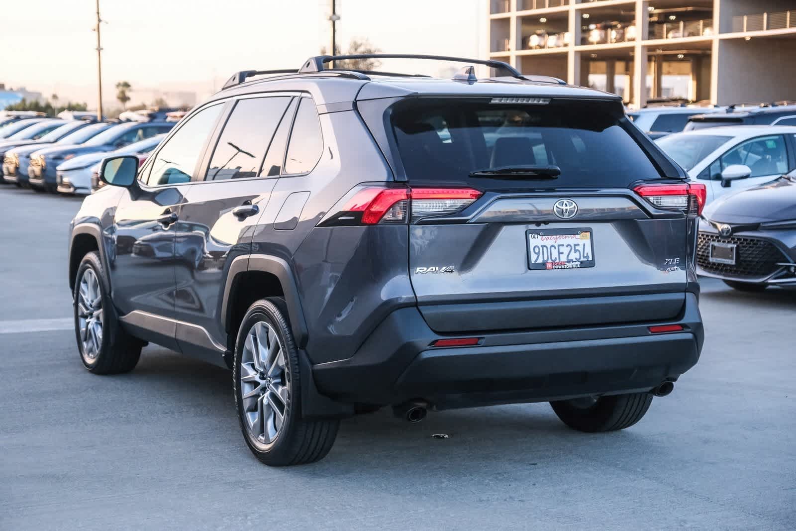 Thumbnail: 2022 Toyota RAV4 - 6